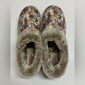Bob’s Skechers Beige Dogs Faux Fur Slippers 8.5